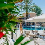 Louis St. Elias & Waterpark 4*