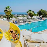 Hotel Louis St. Elias & Waterpark