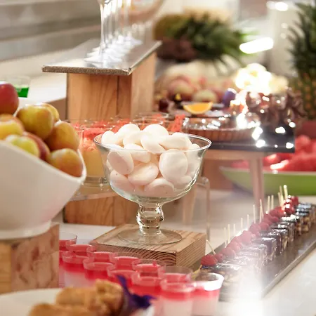 Louis St. Elias & Waterpark Hotel