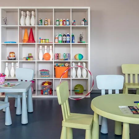 Louis St. Elias & Waterpark