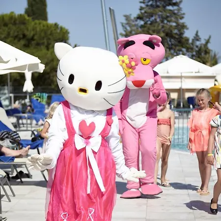 Louis St. Elias & Waterpark