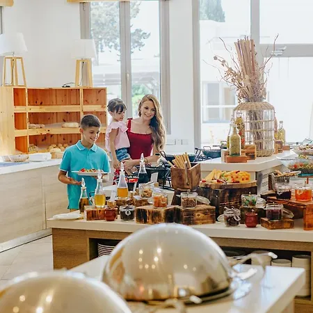 Hotel Louis St. Elias & Waterpark 4*