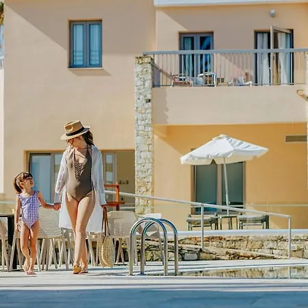 Louis St. Elias Resort&waterpark