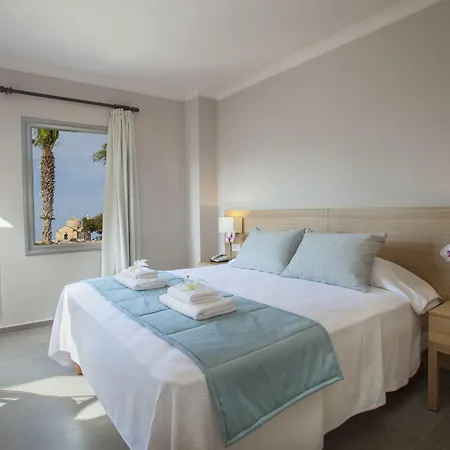מלון Louis St. Elias & Waterpark 4*