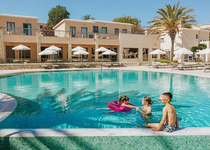 Louis St. Elias & Waterpark 4* Protaras