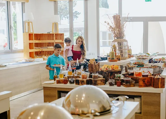 فندق Louis St. Elias & Waterpark 4*