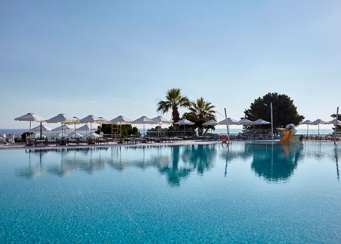 Louis St. Elias & Waterpark 4* Protaras