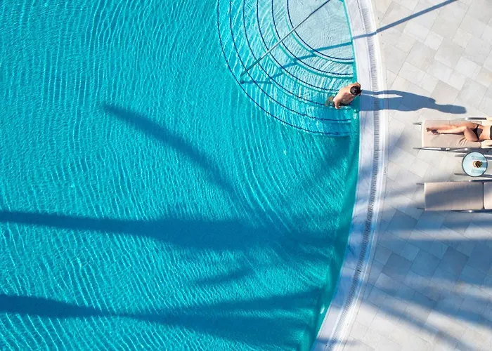 Louis St. Elias & Waterpark