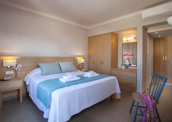 فندق Louis St. Elias & Waterpark بروتاراس