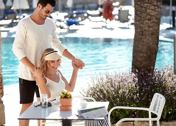 Louis St. Elias & Waterpark