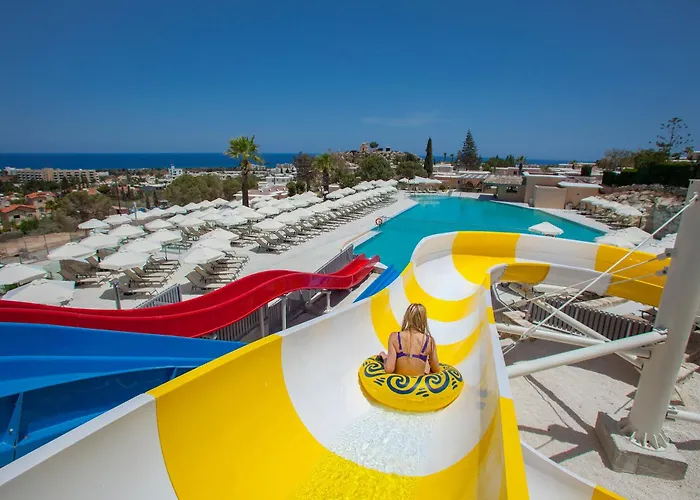 Louis St. Elias & Waterpark Hotel