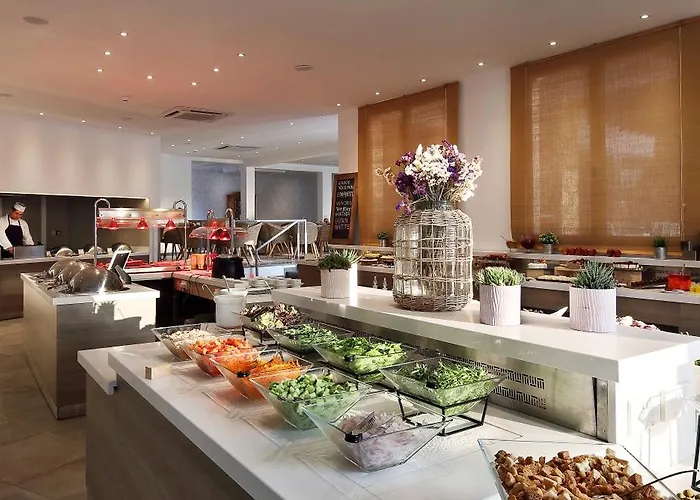 Louis St. Elias & Waterpark Hotel