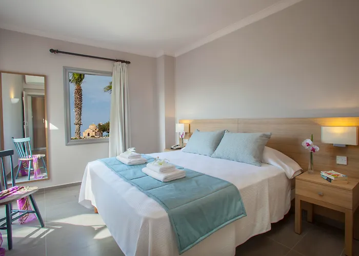 Louis St. Elias & Waterpark Hotel 4*