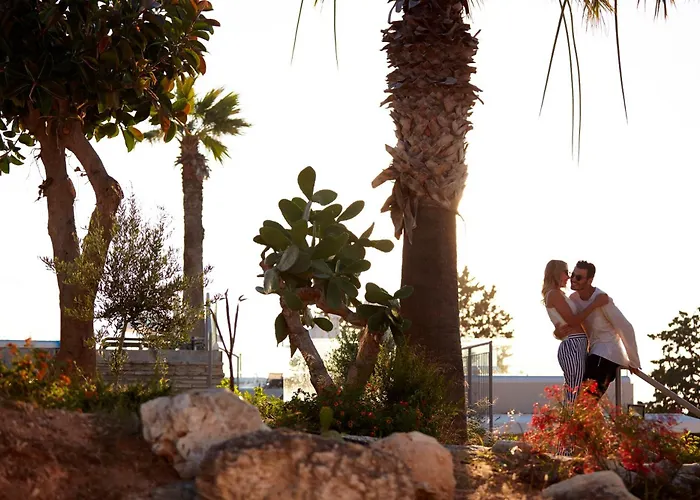 Louis St. Elias & Waterpark