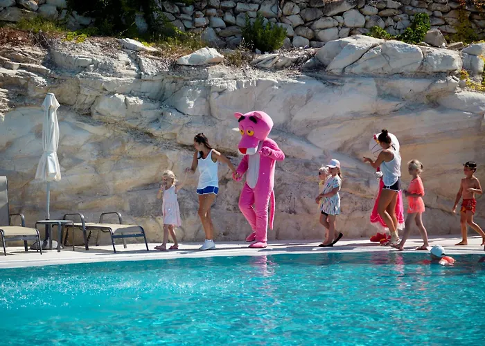 Louis St. Elias & Waterpark 4* بروتاراس