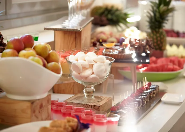 Louis St. Elias & Waterpark Hotel